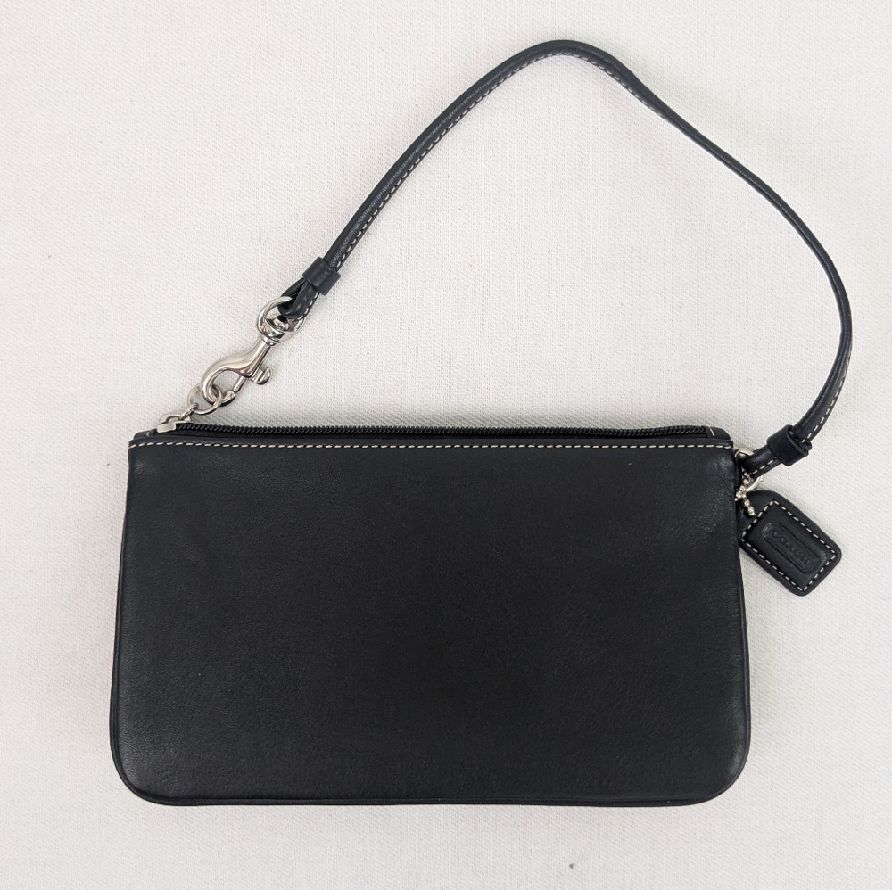 NWT Coach Soho Black Leather Vintage Wristlet Wallet Purse Secure Zip Closure - Picture 3 of 10
